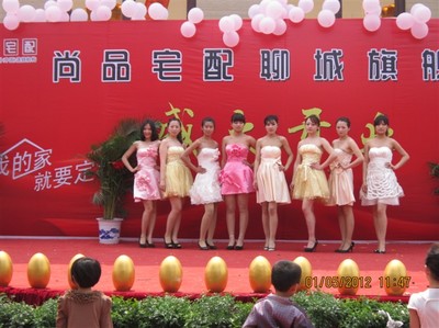 聊城專業(yè)禮儀模特哪里找？——紅雙喜禮儀慶典公司為您呈現(xiàn)完美慶典形象